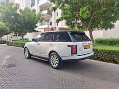 Range Rover Vogue 2016 full option GCC spec looks and drives like new