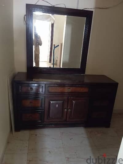 Dressing table