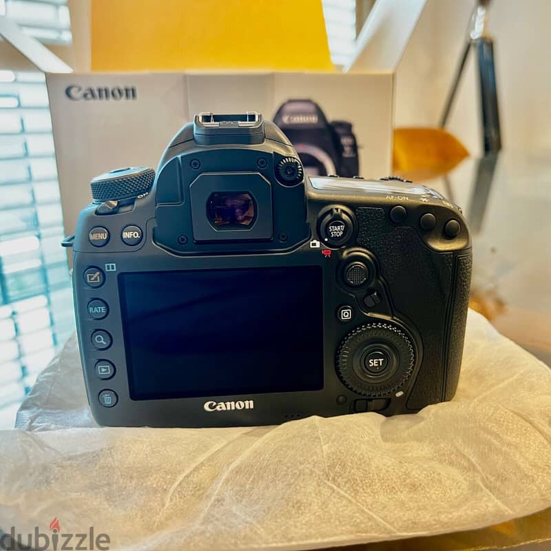Canon EOS 5D Mark IV 30.4MP Digital SLR Camera - Black (Body Only) 1