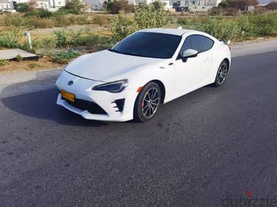 Toyota GT86 2017 (negotiable)