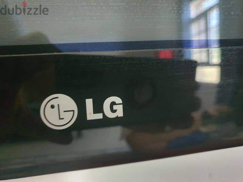 تلفزيون أل جي LG مع ريسيفر ذكي، بسعر مغري 1