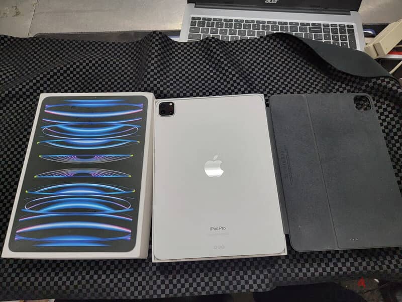 Apple iPad Pro 4th Gen 11 2022 M2     Whatsapp (+44), 7887, 016, 299 1