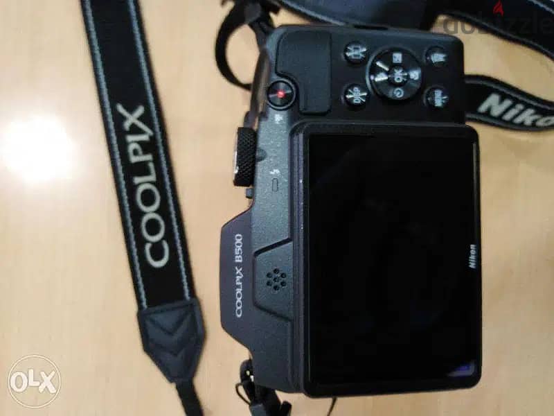 Nikon coolpixb500 camera. . 6