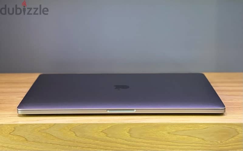 MacBook Pro 2018 (15-inch, 32GB RAM, 512GB SSD, 2.9GHz Intel Core i9 4