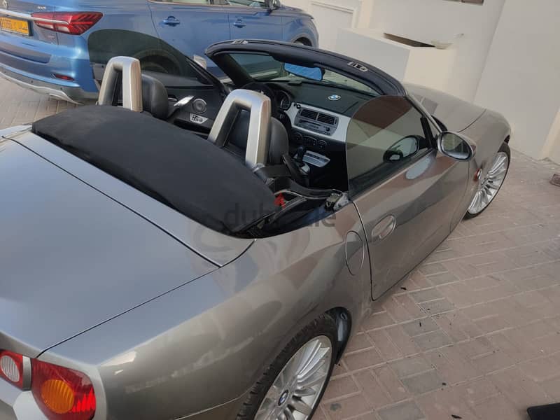 BMW Z4 Covertible 4