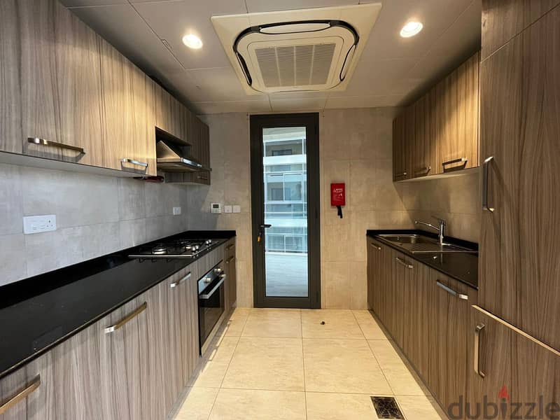 2 BR Freehold Corner Apartment in Muscat Hills 5