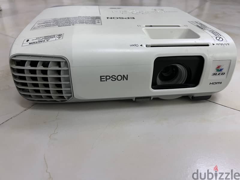 Epson projector for sale 0