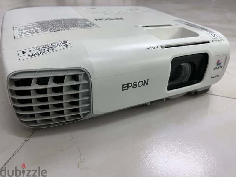 Epson projector for sale 1