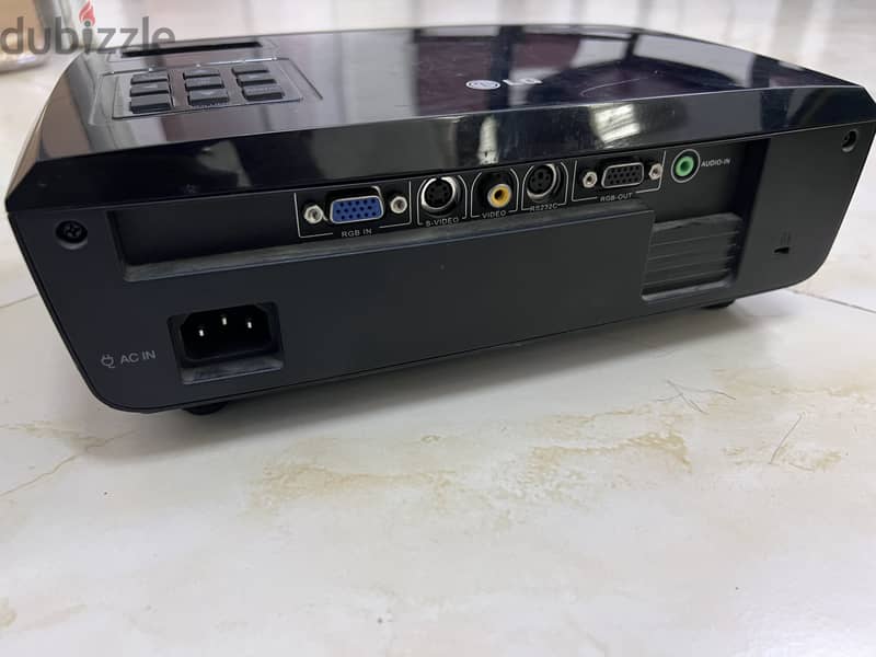 LG Projector for sale 3