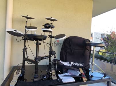 Roland Td-4kp V-drums Portable + Case + Helmet + Wand + Chai