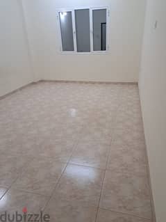 Room with Attached Bathroom Rent in Al khuwair near KM hypermarket