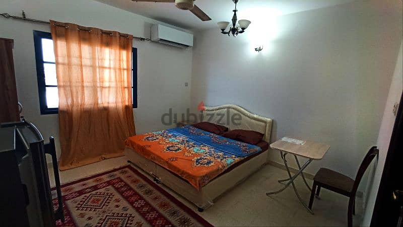 An elegant bedroom for daily rent 4