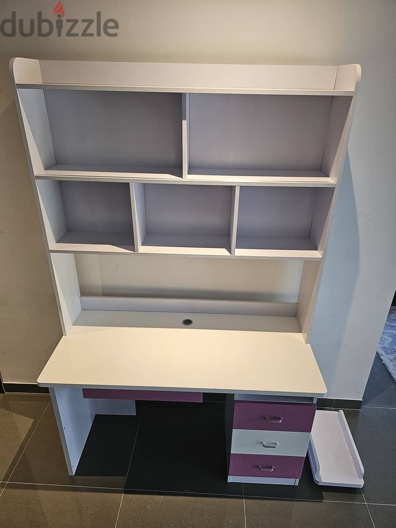 Desk With Shelves Above 12