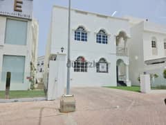 6MA19-luxury commercial villa located in qoroum