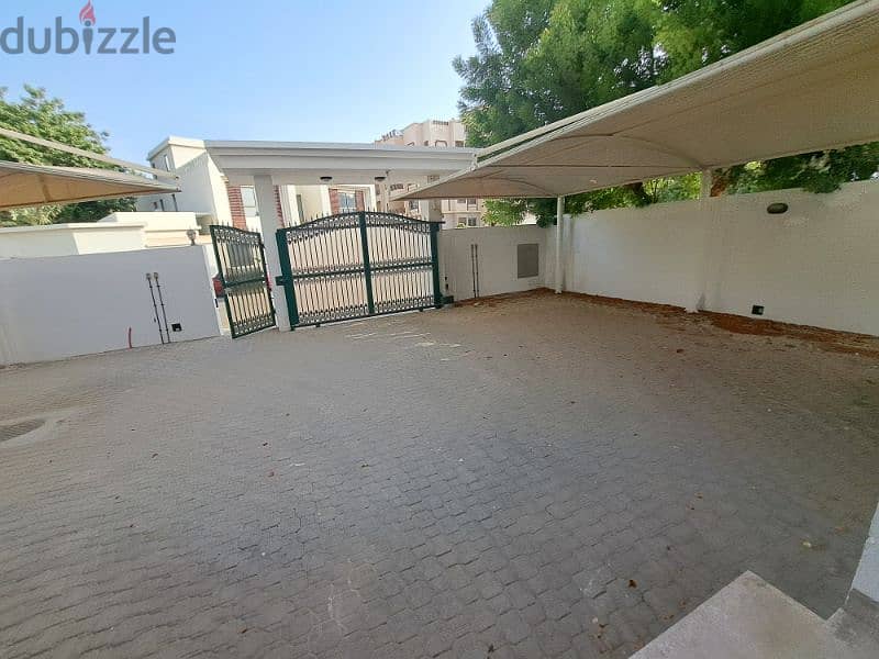 ve4y nice villa in MsQ excellent location 0