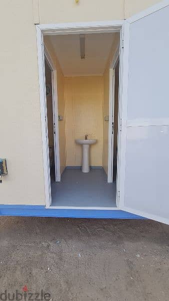 New toilet with sewage tank and without 6