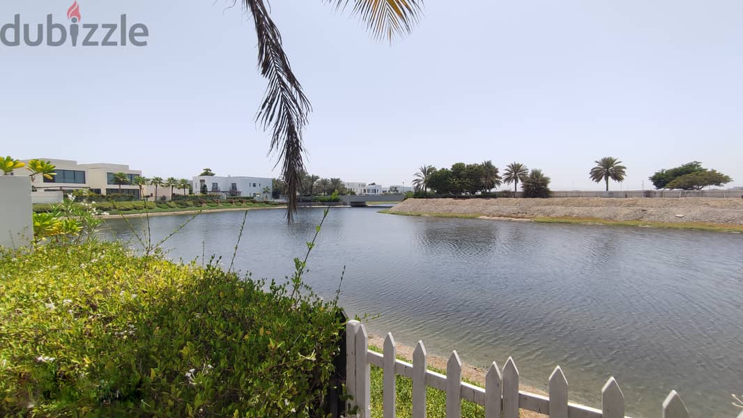 5 Bedroom Villa in Al Mouj facing Lake 2