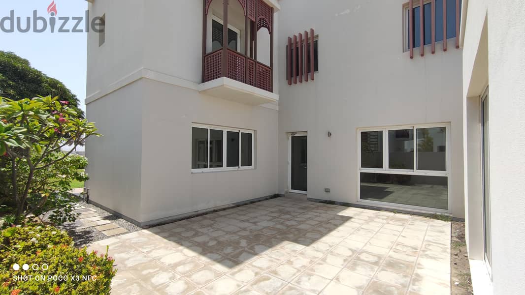 5 Bedroom Villa in Al Mouj facing Lake 17
