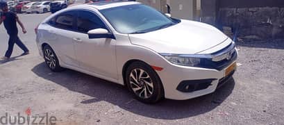 Honda Civic 2018 full Option,Amarecan . with cheap price due to travel