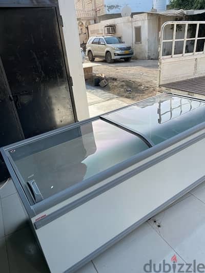 Sliding door freezer