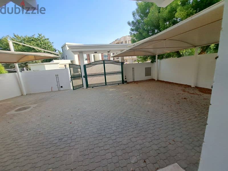 Nice villa in Madinat Sultan quiet area 11