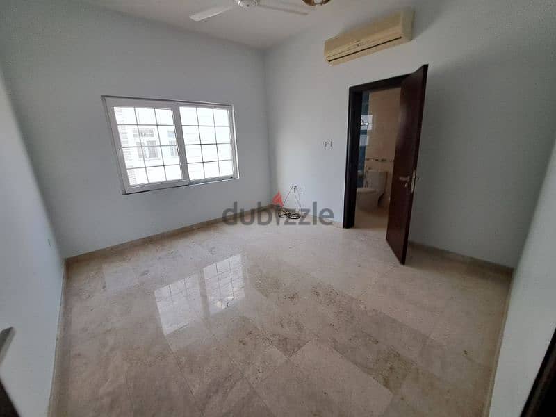 Nice villa in Madinat Sultan quiet area 18