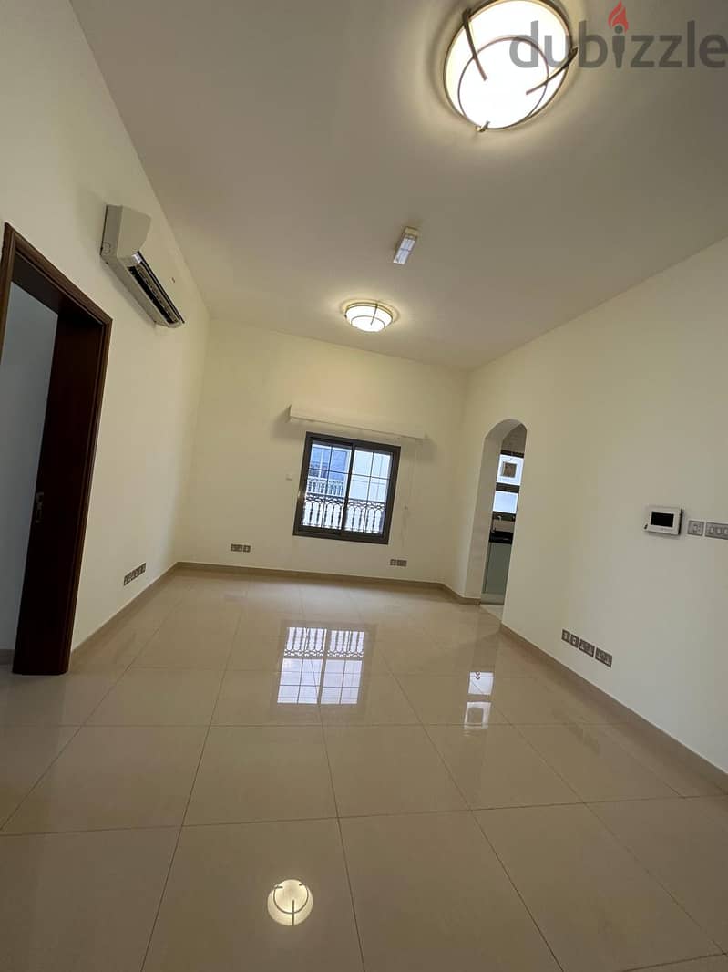 3Ak3-Luxurious 5BHK Villa for rent in Madinat S. Qabous near British Sc 11