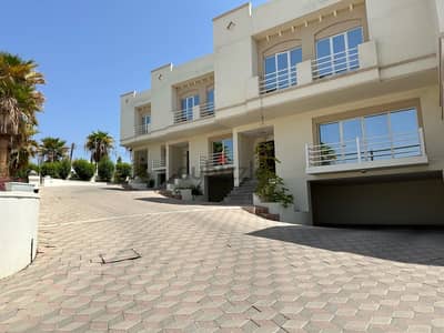 highly recommend 4+1bhk compound villas in qurum heights