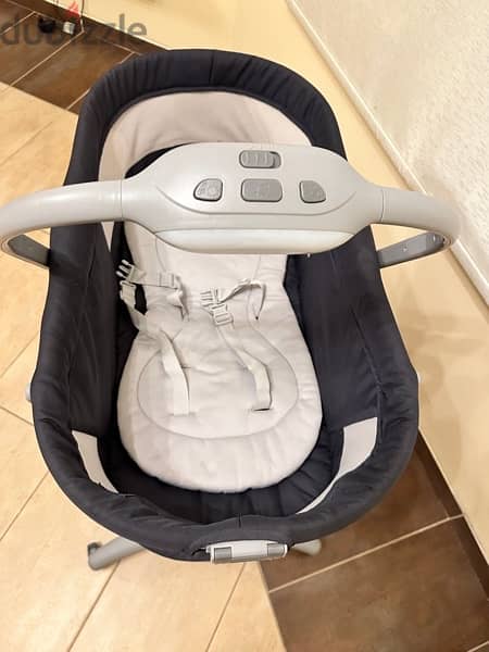 Chicco Baby Hug 4 in 1 Air crib/recliner/highchair 3