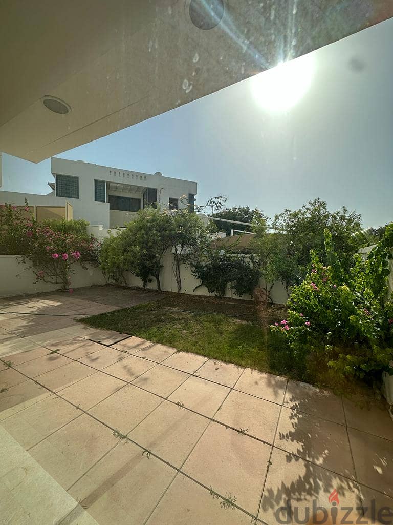 6AK3-"Stunning 4BHK Villa for rent near Qurom Garden Awaits!" 4