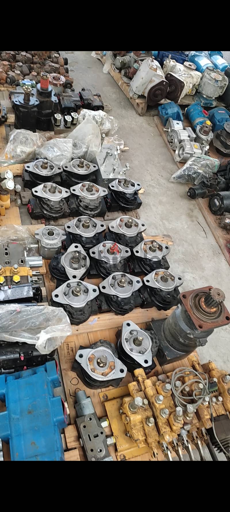 hydraulic cylinder, pump's, valve, Equipment's spare parts 4