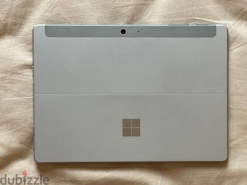 Microsoft Surface Go 2 – 4GB RAM / 64GB SSD / Cond: 10/10 2