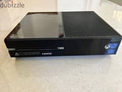 Xbox one console + Kinect (perfect condition)