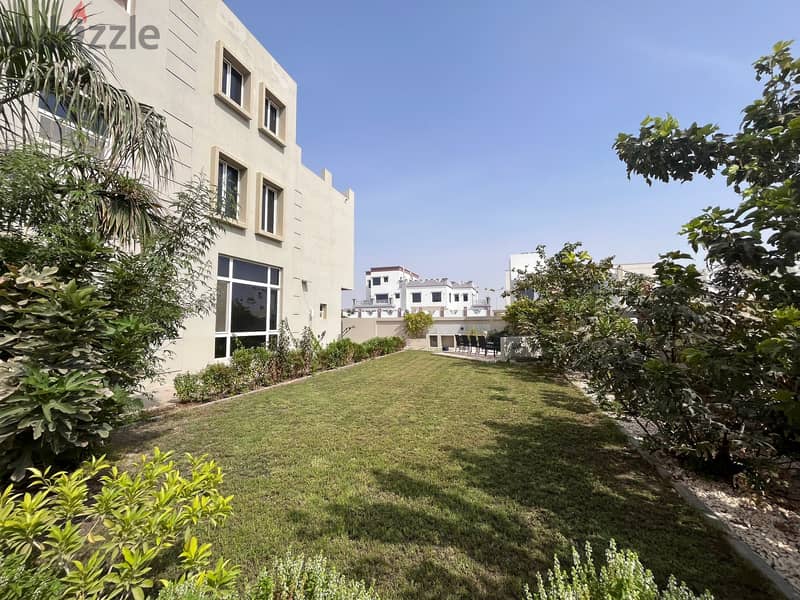 7 + 1 BR Incredible Villa For Sale – Al Khoud 6 1