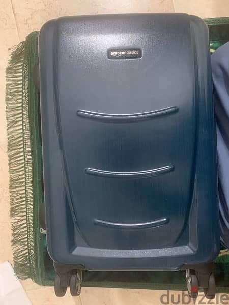 luggage  that can be taken on the plane  (on board)20 inch . new 0