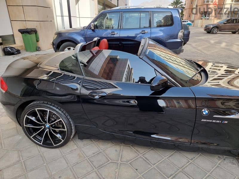 BMW Z4 Oman agency car with excellent condition 11