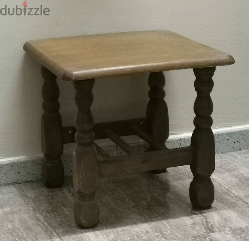 Centre table /teapoy small 0