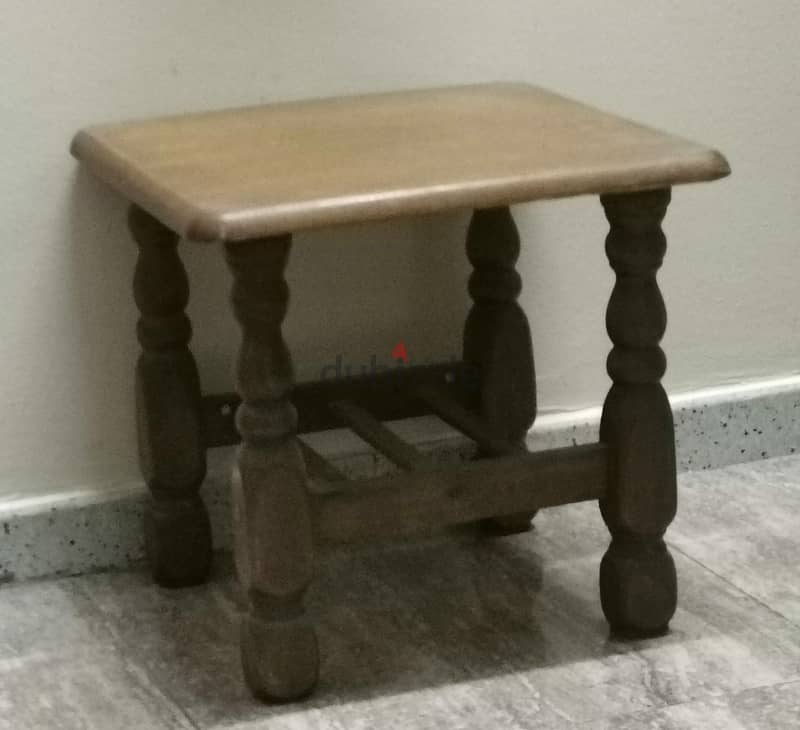 Centre table /teapoy small 1