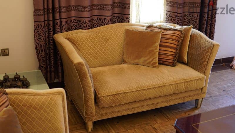 setting sofa for sale 4
