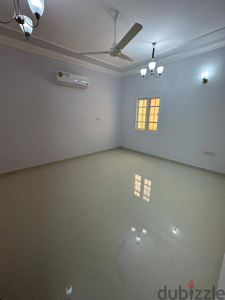 4AK3-Brand new 3 bhk villa for rent in Ansab height 10