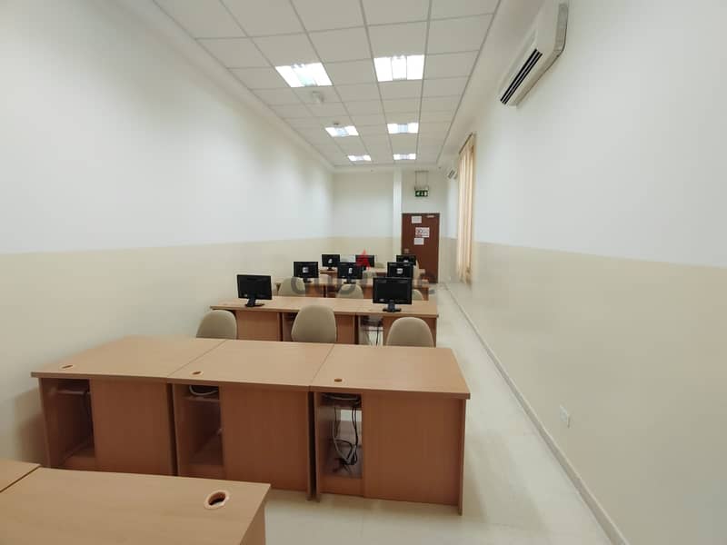 FURNISHED INSTITUTE FULL FLOOR SPACE AVAILABLE FOR RENT IN GHALA 11