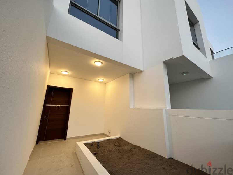 Brand New Corner Plot Villa for Sale in Al Mouj 3