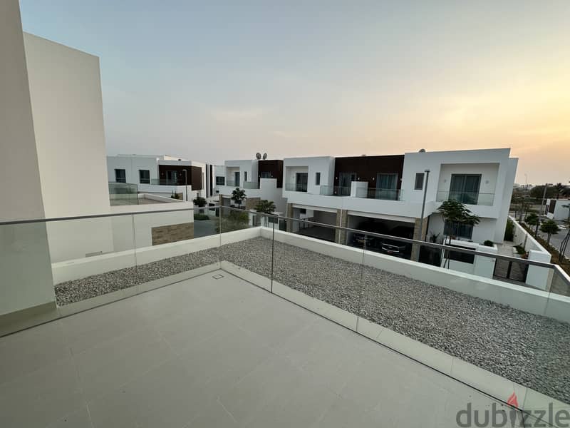 Brand New Corner Plot Villa for Sale in Al Mouj 9