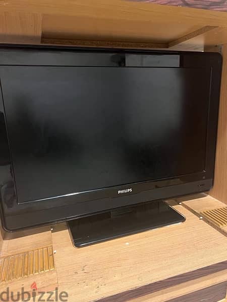 Philips 32 inch LCD TV in good condition 1