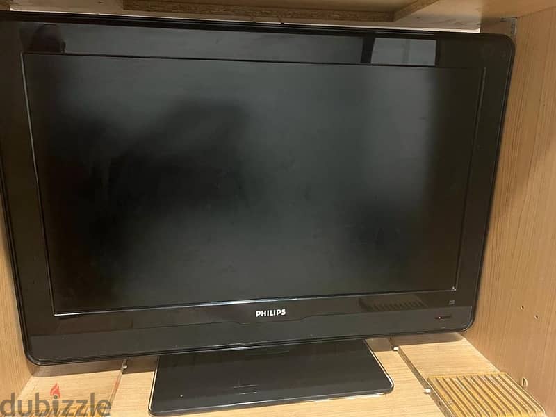 Philips 32 inch LCD TV in good condition 2