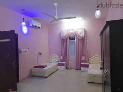 غرف للايجار للموظفات والطالبات فقط  بالخوض السوق Rooms for rent ladies