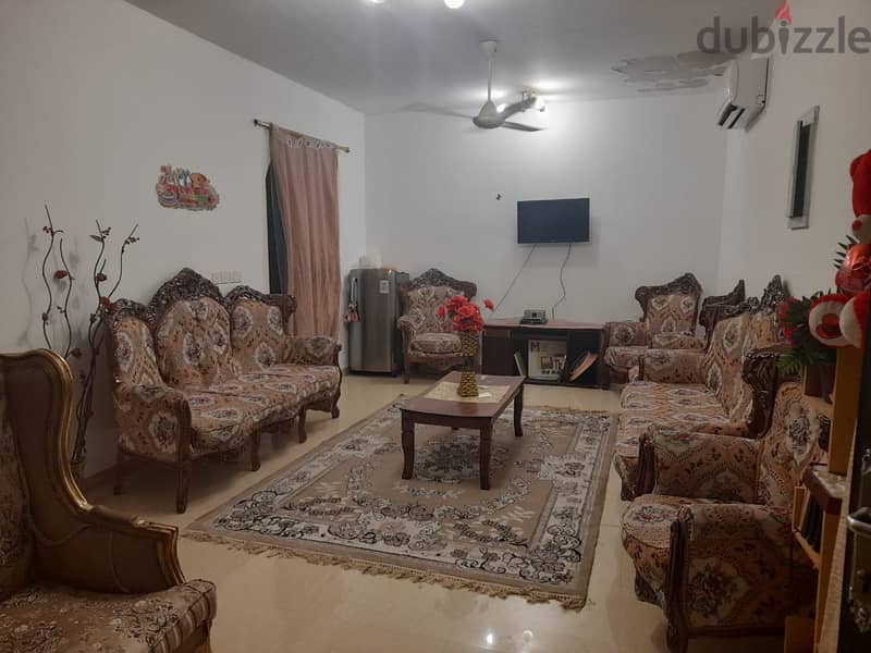 غرف للايجار للموظفات والطالبات فقط  بالخوض السوق Rooms for rent ladies 4