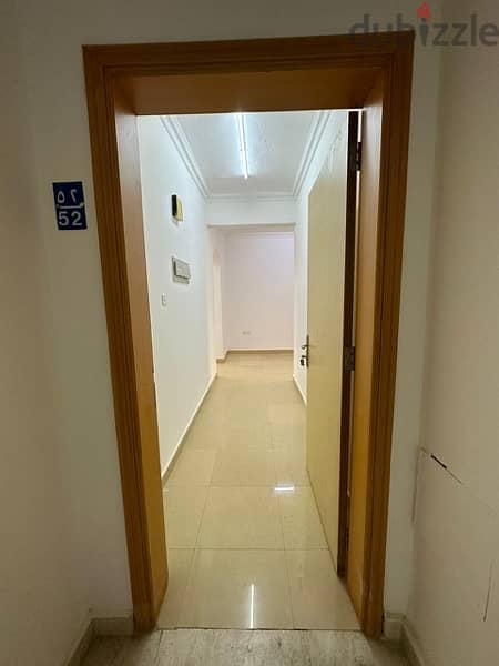 clean apartment for rent in al khuwair. 5