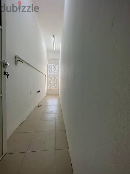 clean apartment for rent in al khuwair. 11