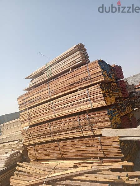 white wood red wood plank wood jack scaffolding 0